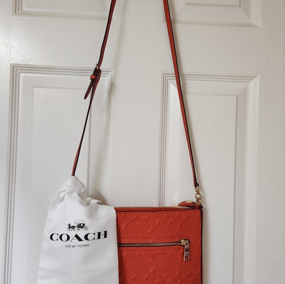 Coach purse - Picture 4 of 11